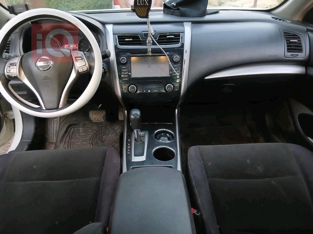 نيسان ألتيما